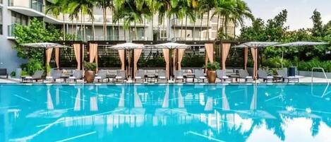 Outdoor pool, a heated pool