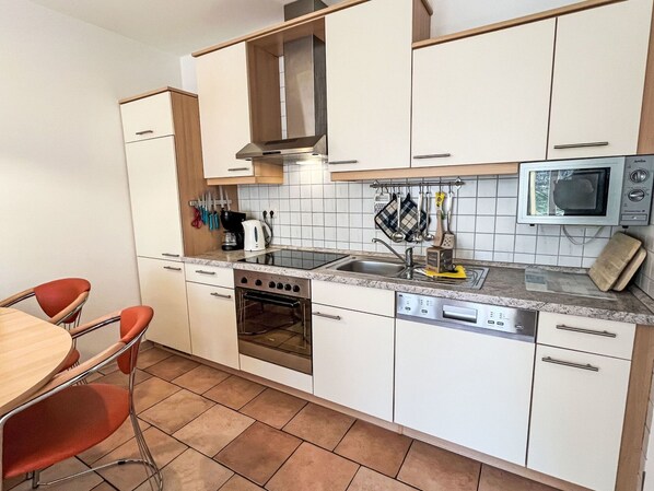 Microwave, oven, dishwasher