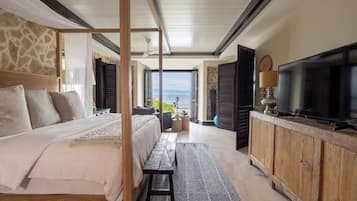 Deluxe Apartment, Beach View | Premium bedding, in-room safe, individually decorated