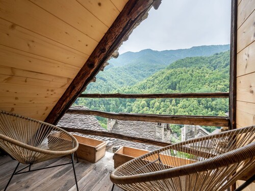 Schönes  Ferienhaus für 2 Gäste mit TV und Terrasse