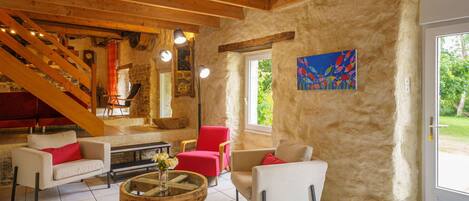 المنشأة من الداخل