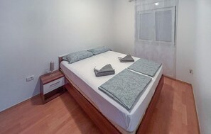 1 soverom, reiseseng for barn, wi-fi (inkludert) og sengetøy