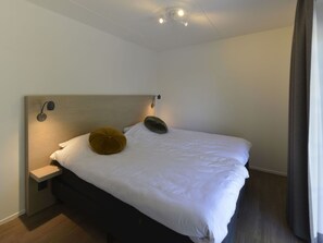 5 chambres, fer et planche à repasser, lit parapluie, Wi-Fi gratuit
