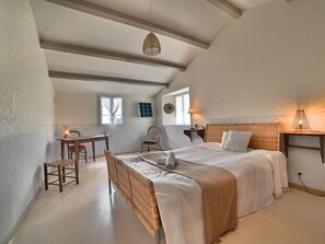 3 slaapkamers, reisbedje, wifi, beddengoed