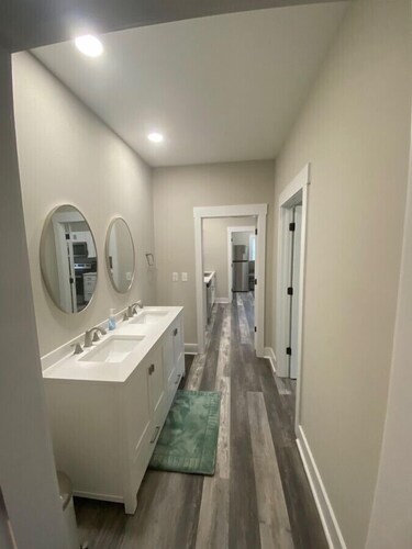 Lincolnton Rail Trail Downtown Family Home | Newly Renovated Walk to Main Street and Splash Park!