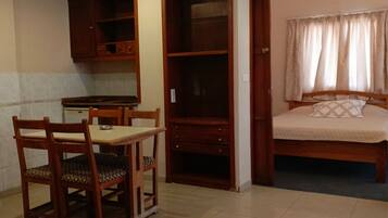 Phòng Suite dành cho gia đình | Khu phòng khách | TV LED