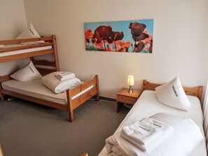 2 bedrooms, free WiFi