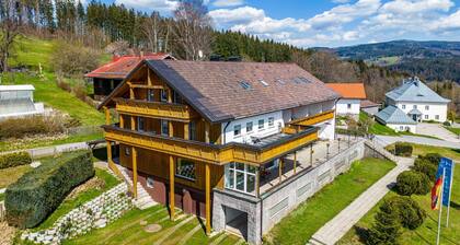 Stunning private villa for 36 guests with WIFI, TV and terrace