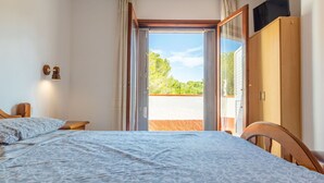 3 chambres, fer et planche à repasser, lit parapluie, Wi-Fi gratuit