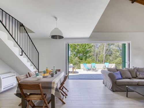 Magnifique maison de vacances privée pour 8 personnes avec WIFI, climatisation, TV et terrasse