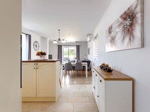 Interior - Wonderful private villa for 5 guests with A/C, private pool, WIFI, TV and terrace (Krnica)