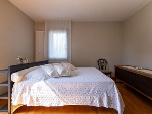 2 Schlafzimmer, Reisekinderbett, kostenloses WLAN