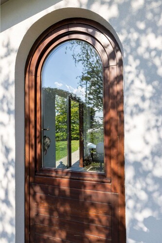 Atemberaubendes alleinstehendes Ferienhaus für 4 Leute mit  W-LAN, Klimaanlage und Terrasse