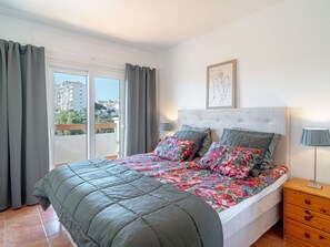 2 Schlafzimmer, Bügeleisen/Bügelbrett, Reisekinderbett, kostenloses WLAN