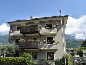Exterior - Nice apartment for 6 guests with WIFI, A/C, TV and pets allowed (Cosio Valtellino)