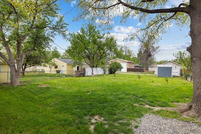 Bo’s Urban Farm House.