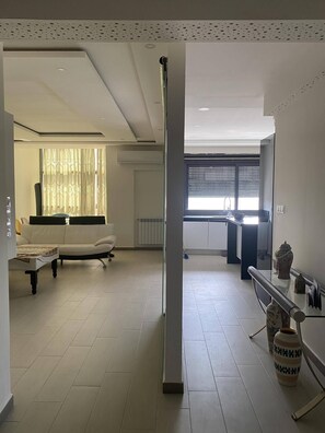 Interior - Appartement Avec Vue Panoramique sur la Ville (Oran)