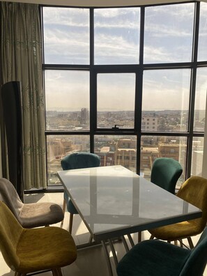 Dining - Appartement Avec Vue Panoramique sur la Ville (Oran)