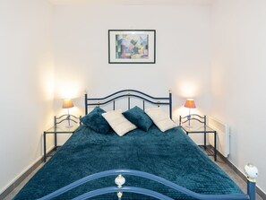 2 Schlafzimmer, Reisekinderbett, kostenloses WLAN