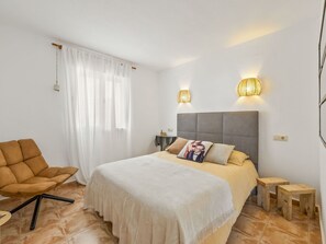 2 Schlafzimmer, Reisekinderbett, kostenloses WLAN