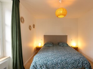 1 Schlafzimmer, Reisekinderbett, kostenloses WLAN, Bettwäsche