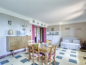 1 Schlafzimmer, Reisekinderbett, kostenloses WLAN, Bettwäsche