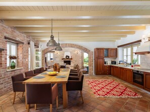 Dining - Wonderful private villa with A/C, WIFI, private pool, TV, terrace, pets allowed and panoramic view (Pazin)