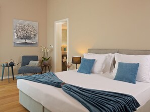 6 bedrooms, iron/ironing board, travel cot, free WiFi
