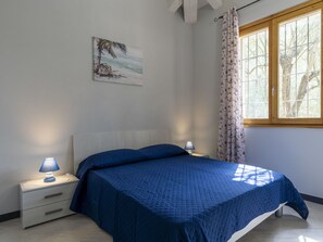 3 bedrooms, travel cot, free WiFi
