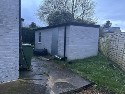 Beautiful 1-bed House in Bradford