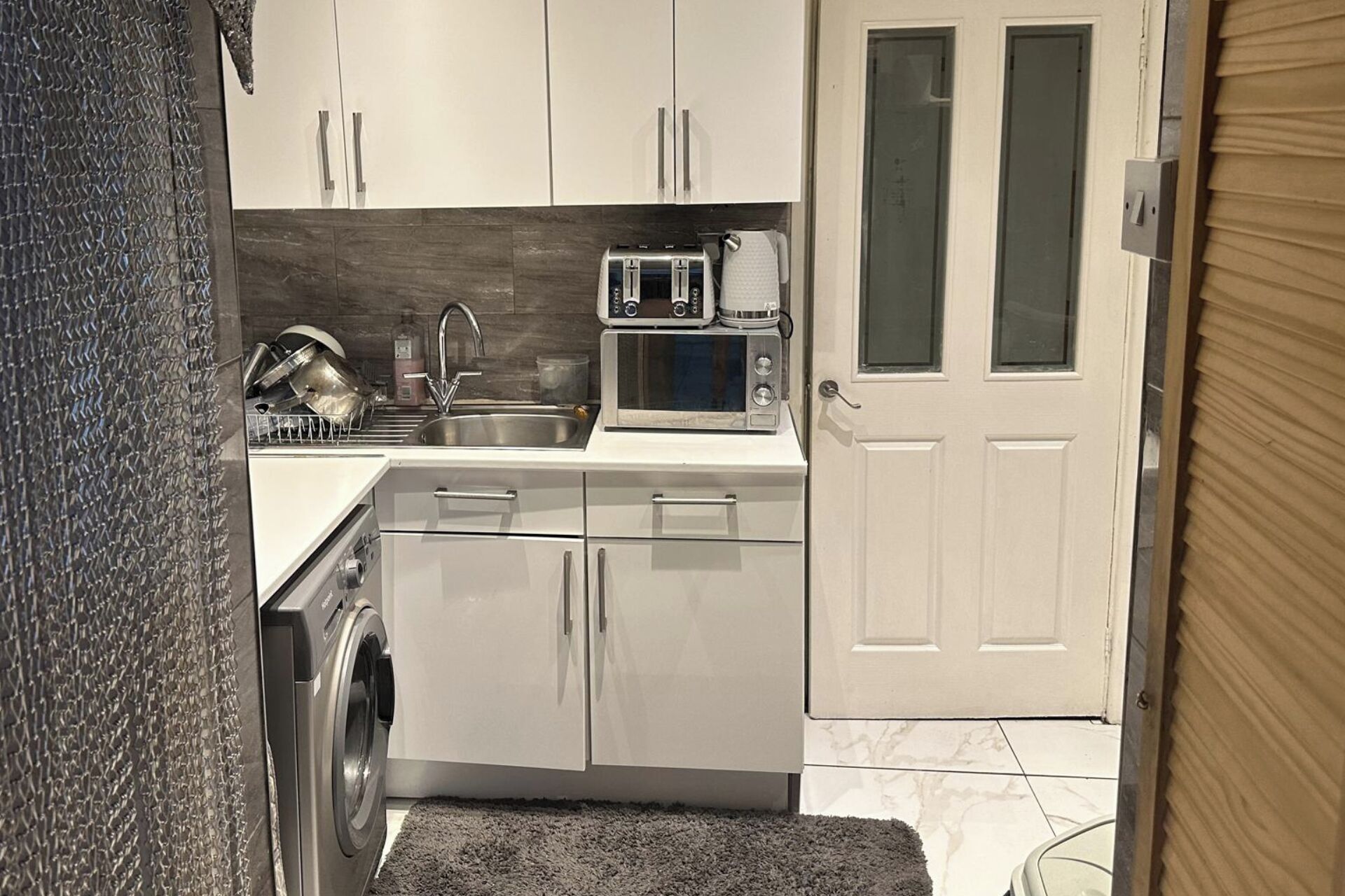 Tủ lạnh, lò vi sóng, lò nướng, bếp nấu 