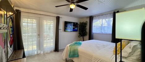 2 bedrooms, iron/ironing board, WiFi, bed sheets