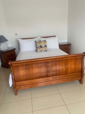 5 間睡房、熨斗/熨衫板、上網