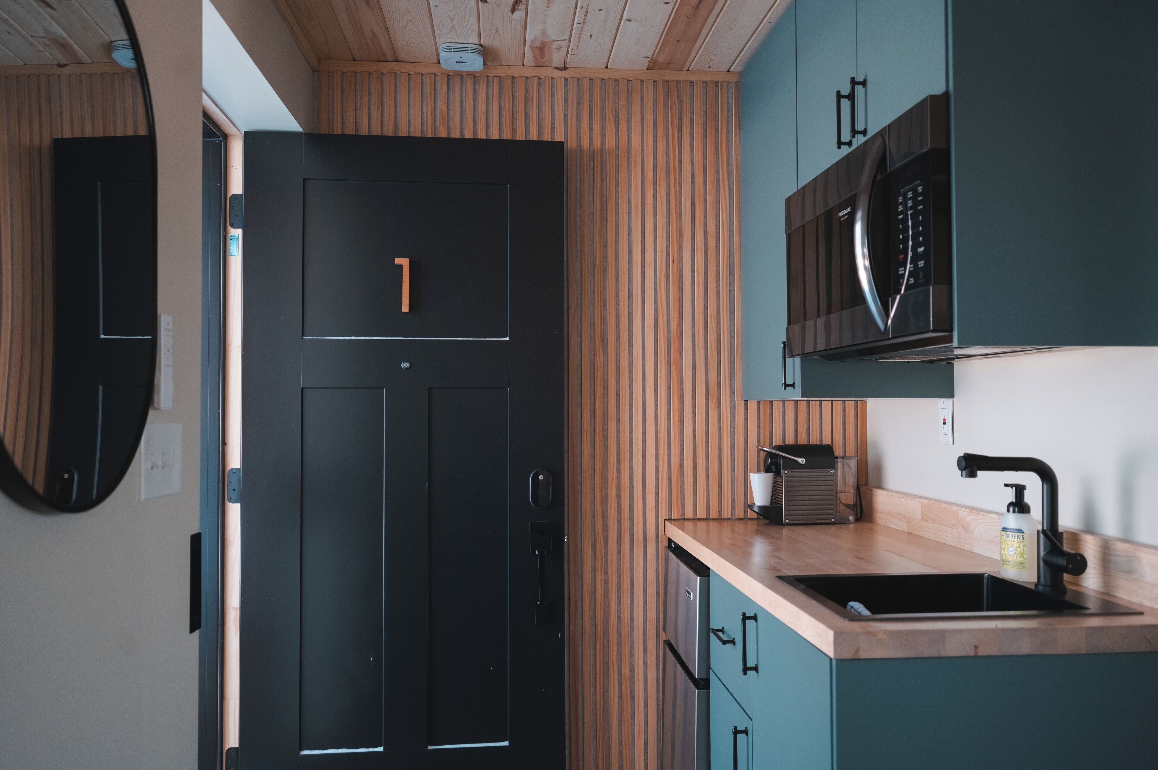 冷蔵庫、電子レンジ、コンロ、食器洗い機