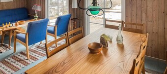 Beautiful home in Tingvatn with kitchen