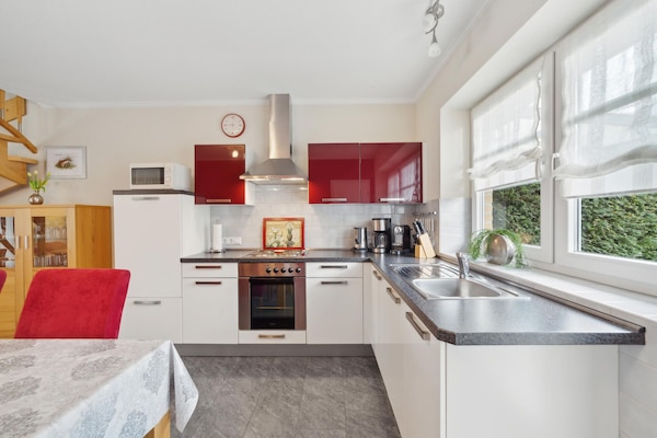 Kylskåp, ugn, spishäll och diskmaskin