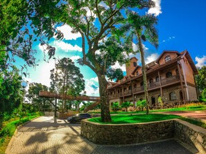 Front of property - Pousada Rugero (Nova Padua)