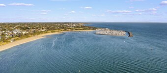 StayAU 2BRM Beach Family House Hampton