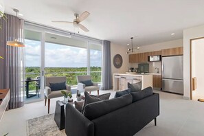 Smart TV, books - Jungle Joy Prv Jacuzzi Beach Acc Pools W Sea Views (Akumal)