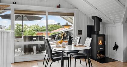 Cozy home in Vestervig with WiFi