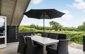 Outdoor dining - Cozy home in Vestervig with WiFi (Vestervig)
