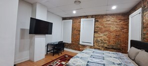 1 slaapkamer, een bureau, wifi, beddengoed