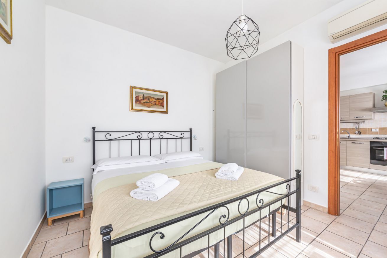 1 chambre, fer et planche à repasser, Wi-Fi, literie fournie