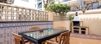 Holiday Home 'Villa Jordi Y Nuri' with Private Terrace, Wi-Fi and Air Conditioning