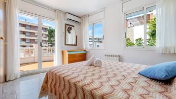 5 slaapkamers, een strijkplank/strijkijzer, gratis wifi, beddengoed