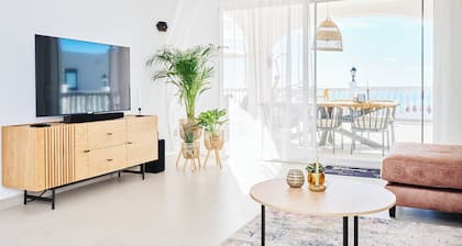 Villa 'Rd01 Atalaya' with Sea View, Wifi and Air Conditioning