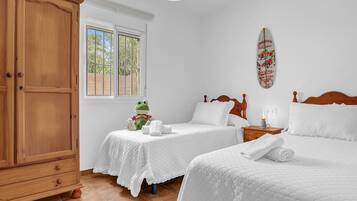 3 habitaciones, tabla de planchar con plancha y wifi gratis