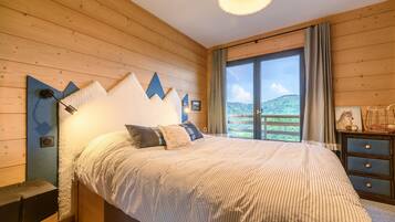 4 室のベッドルーム、アイロン / アイロン台、WiFi (無料)