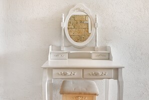 Interior - Apartment 'Le Case Del Sole - Il Rustico' with Sea View, Wi-Fi and Air Conditioning (Finale Ligure)