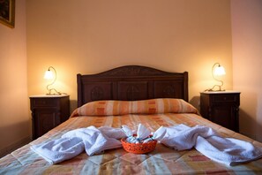 3 makuuhuonetta, ilmainen Wi-Fi, vuodevaatteet